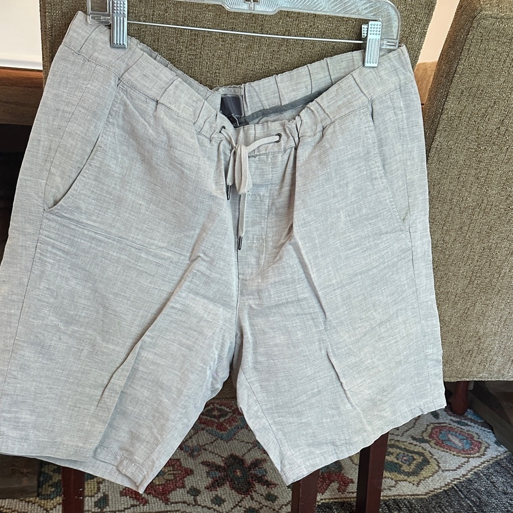 Vince Light Gray Flat Front Shorts